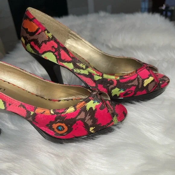 9.5 Madden Girl Lorainee heels/Pumps worn 1x. - Picture 7 of 16